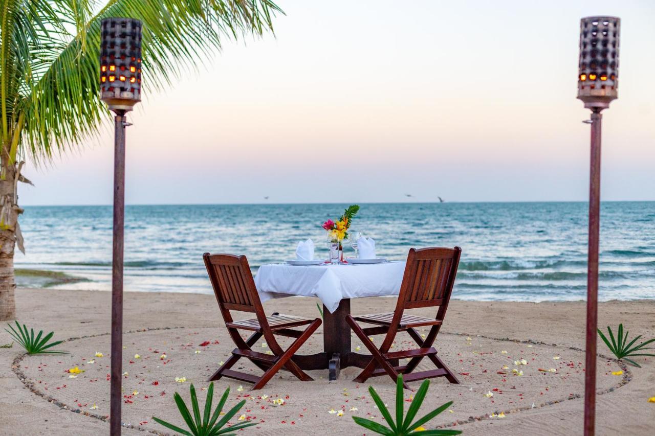 Sirenian Bay Resort Placencia Bagian luar foto