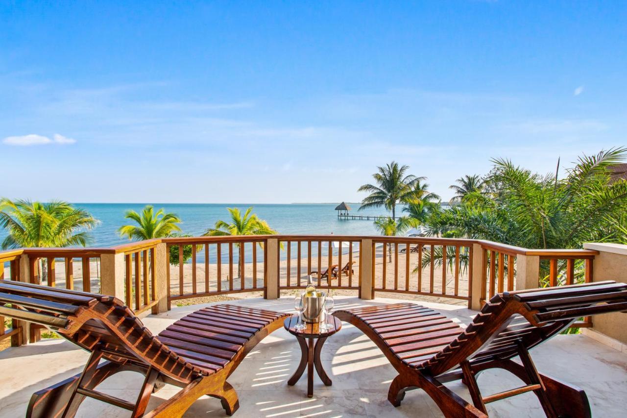 Sirenian Bay Resort Placencia Bagian luar foto